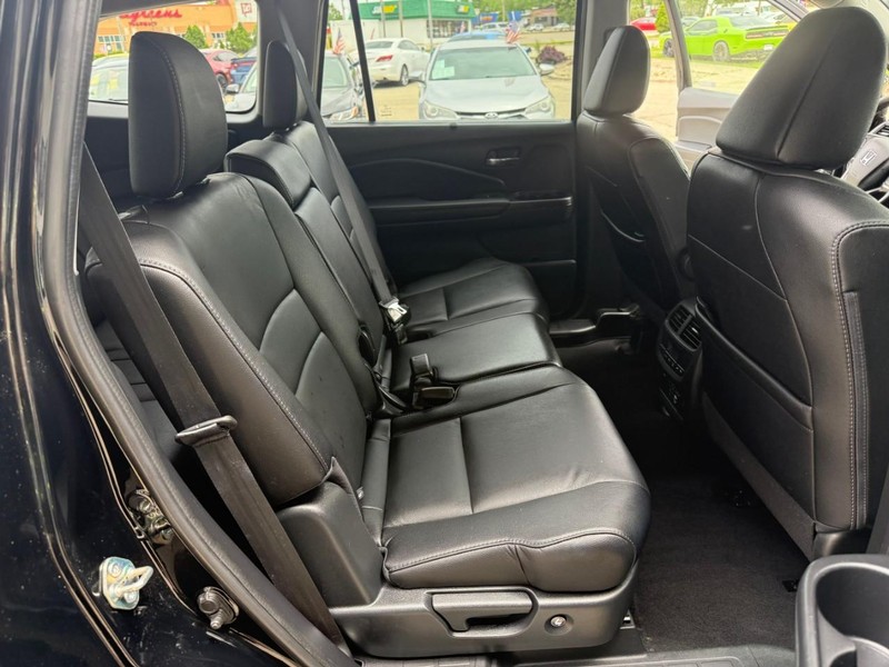 Honda Pilot Vehicle Image 16
