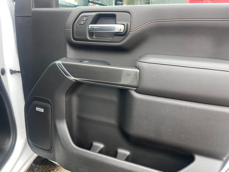 GMC Sierra 2500HD Vehicle Image 13