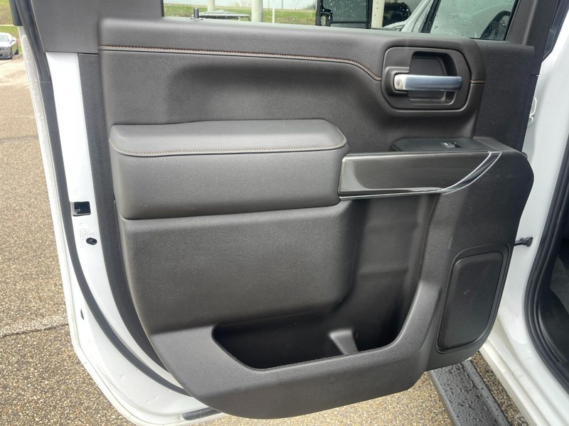 GMC Sierra 2500HD Vehicle Image 19