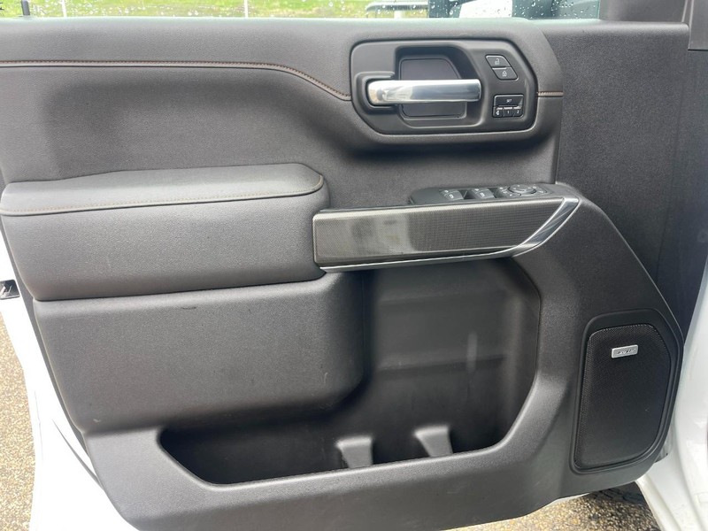 GMC Sierra 2500HD Vehicle Image 22