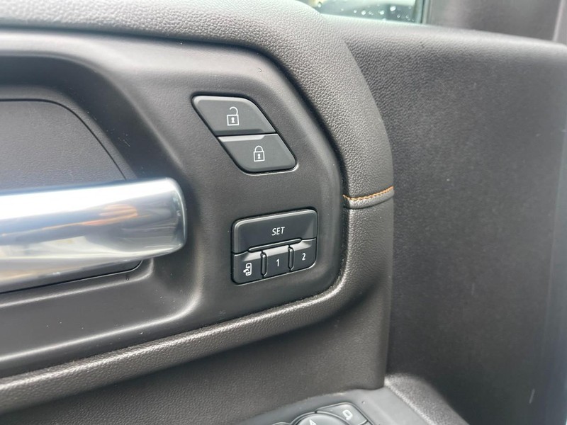 GMC Sierra 2500HD Vehicle Image 23
