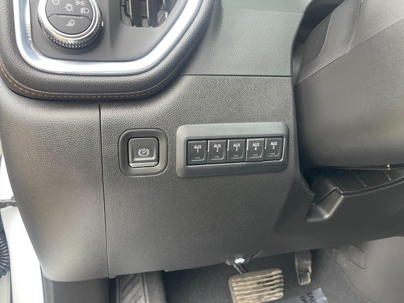 GMC Sierra 2500HD Vehicle Image 26