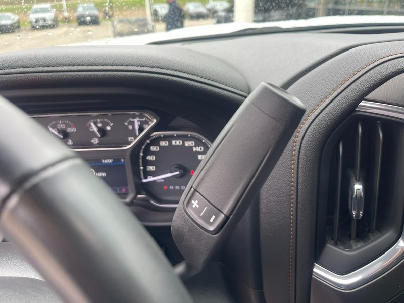 GMC Sierra 2500HD Vehicle Image 31