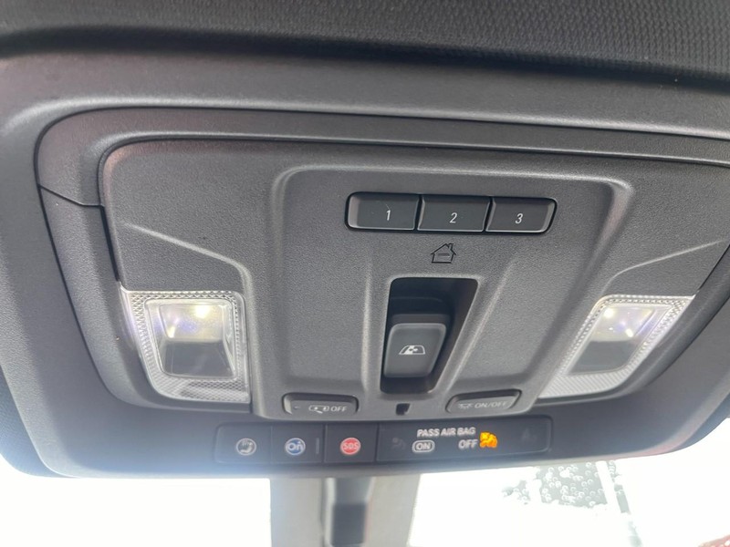 GMC Sierra 2500HD Vehicle Image 38