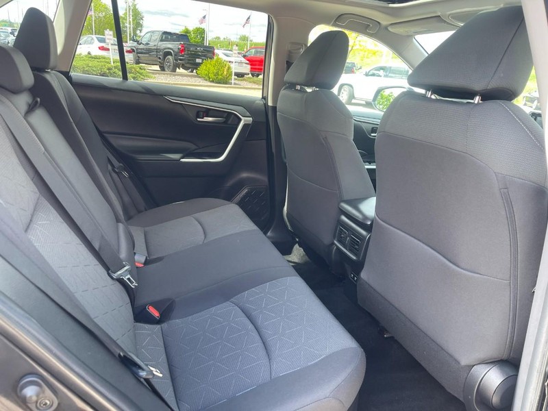 Toyota RAV4 Hybrid Vehicle Image 13