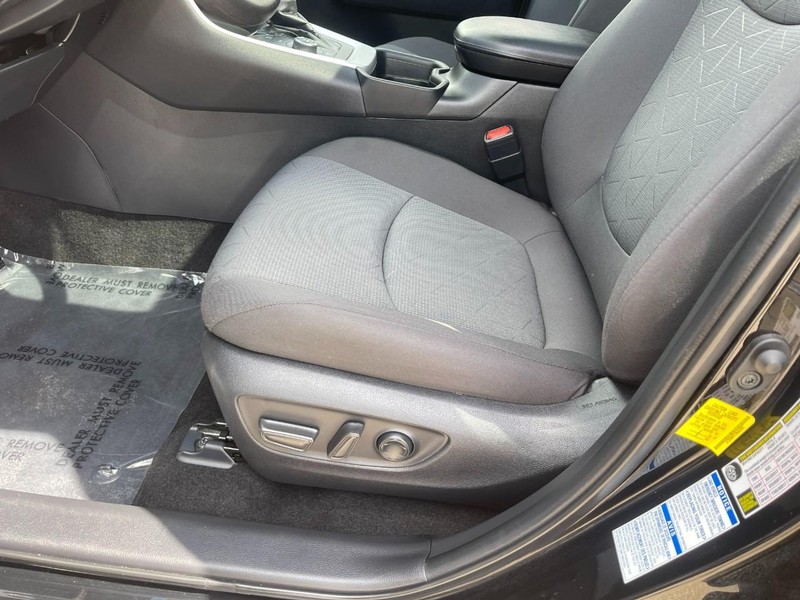Toyota RAV4 Hybrid Vehicle Image 20