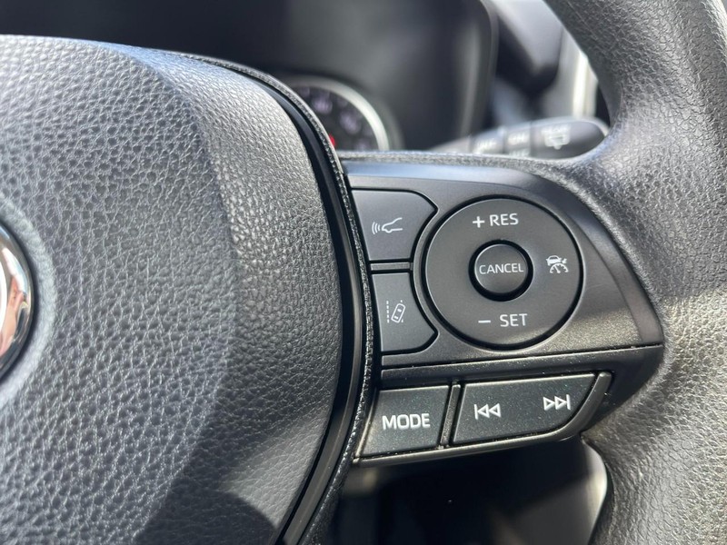 Toyota RAV4 Hybrid Vehicle Image 25