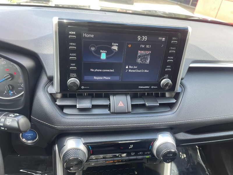 Toyota RAV4 Hybrid Vehicle Image 30