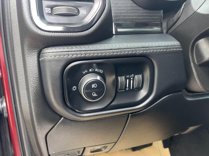 Ram 2500 Vehicle Image 26
