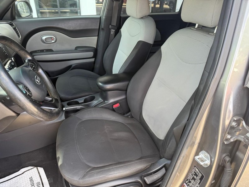 Kia Soul Vehicle Image 09