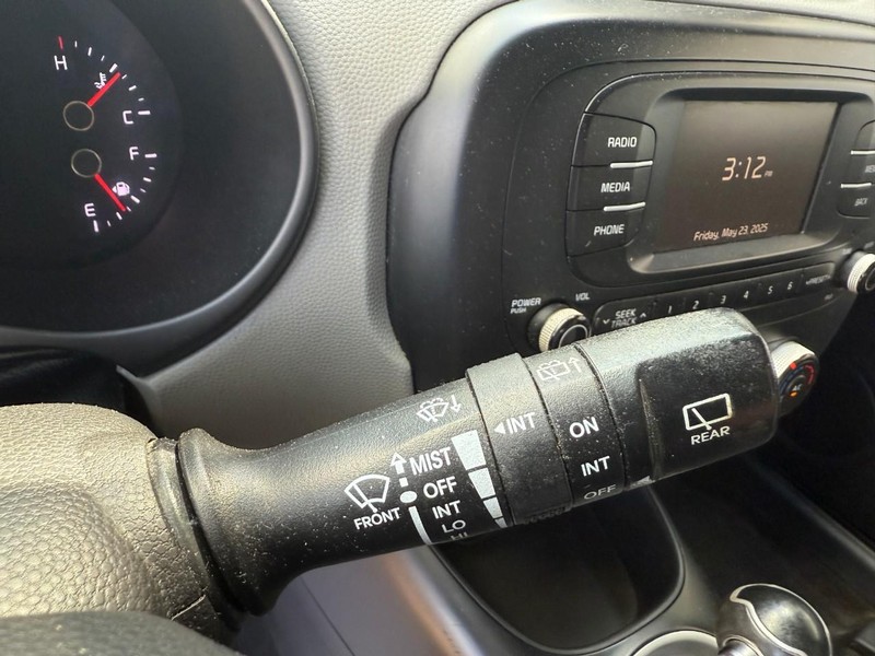 Kia Soul Vehicle Image 23