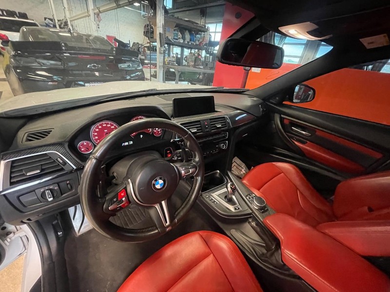 BMW M3 Vehicle Image 04