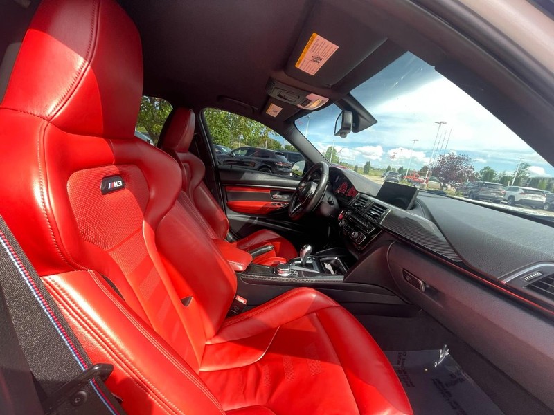 BMW M3 Vehicle Image 10