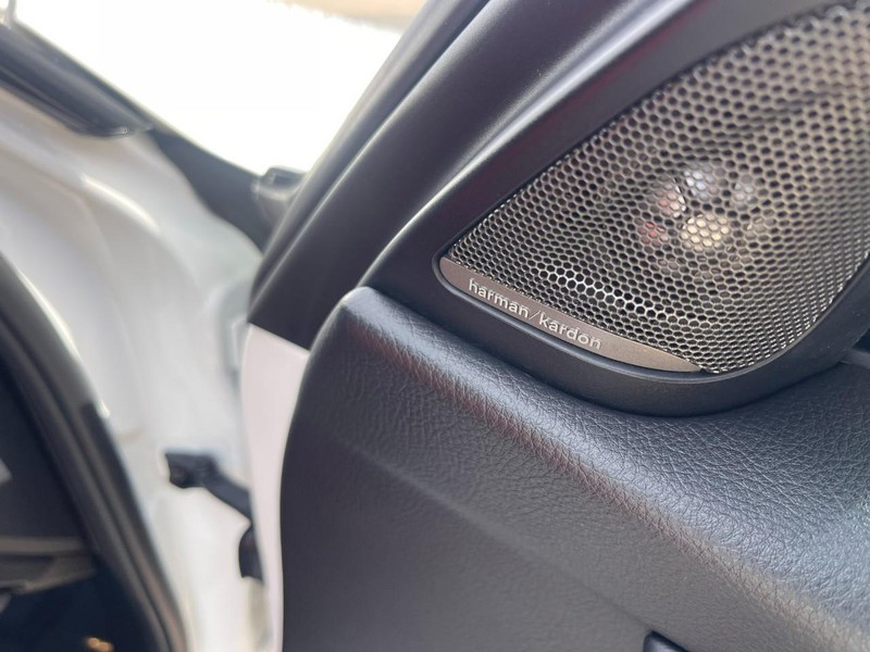 BMW M3 Vehicle Image 13