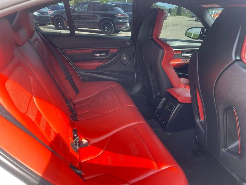 BMW M3 Vehicle Image 14