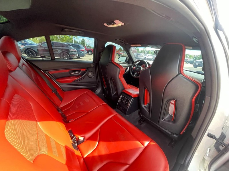 BMW M3 Vehicle Image 15