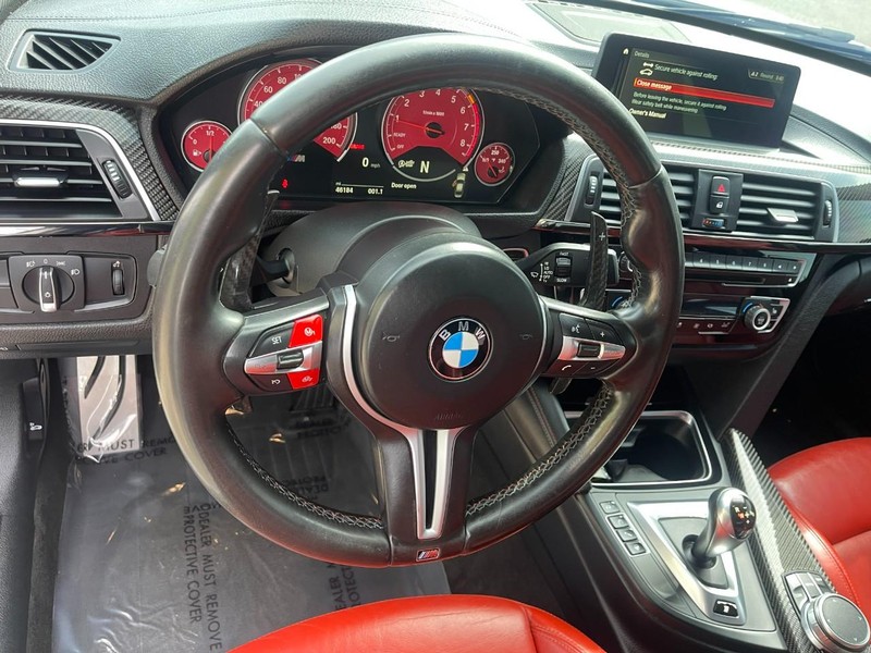 BMW M3 Vehicle Image 25