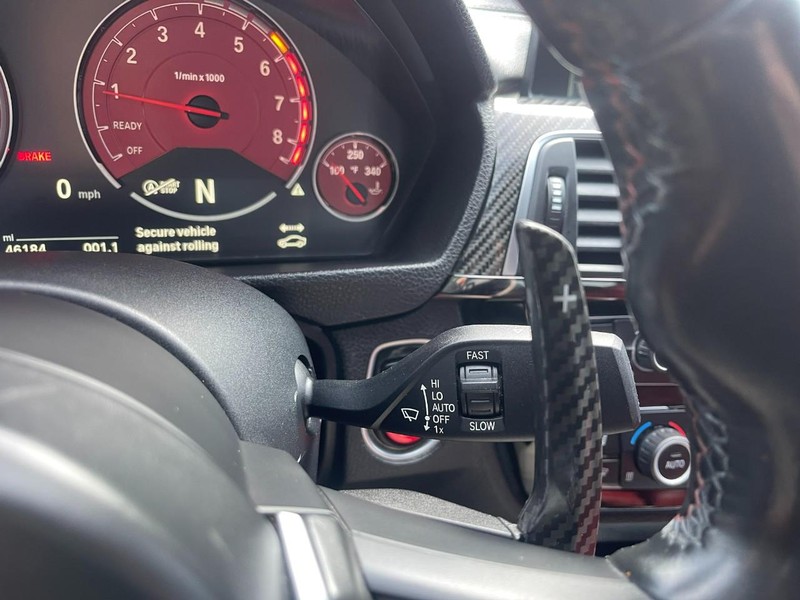 BMW M3 Vehicle Image 29