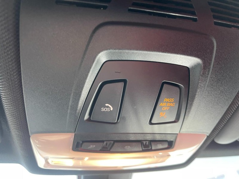BMW M3 Vehicle Image 35