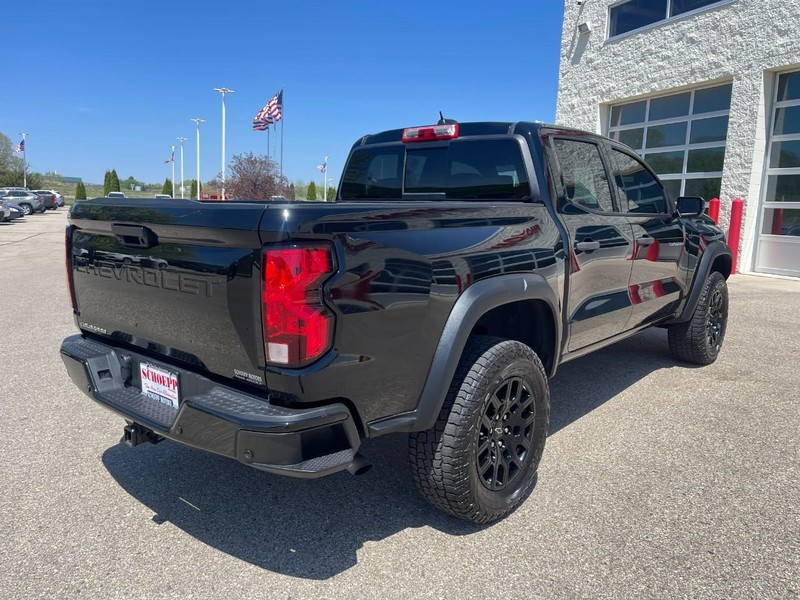 Chevrolet Colorado Vehicle Image 03