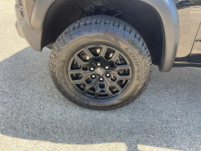 Chevrolet Colorado Vehicle Image 06