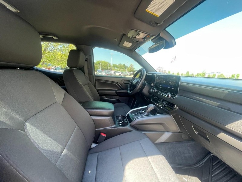Chevrolet Colorado Vehicle Image 10