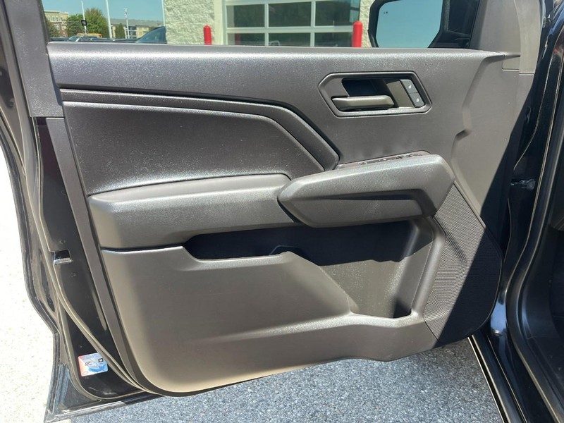 Chevrolet Colorado Vehicle Image 20