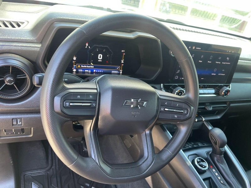Chevrolet Colorado Vehicle Image 22
