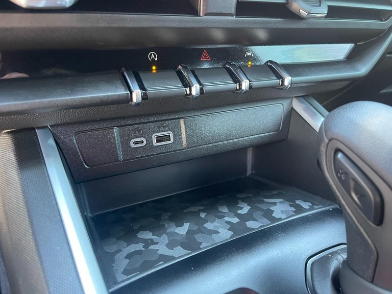 Chevrolet Colorado Vehicle Image 24
