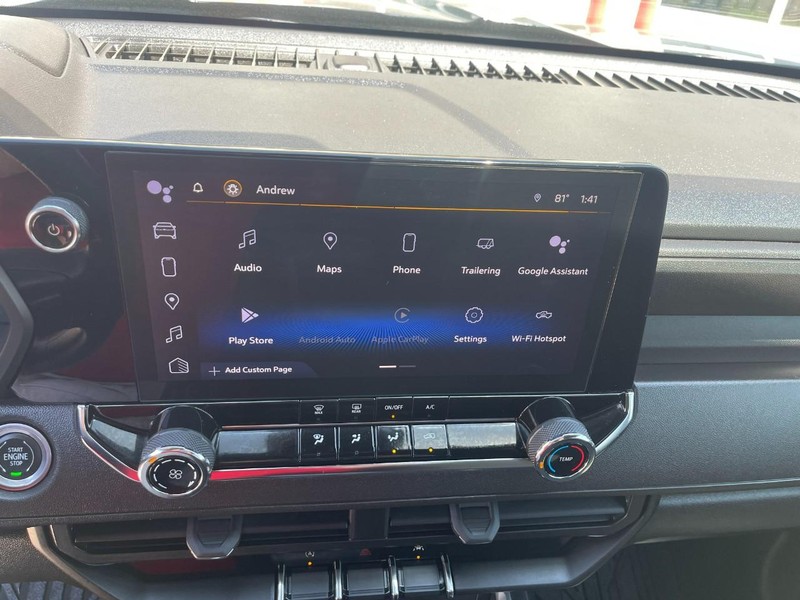 Chevrolet Colorado Vehicle Image 25