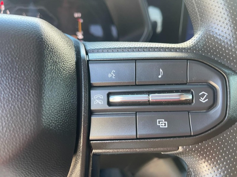 Chevrolet Colorado Vehicle Image 30