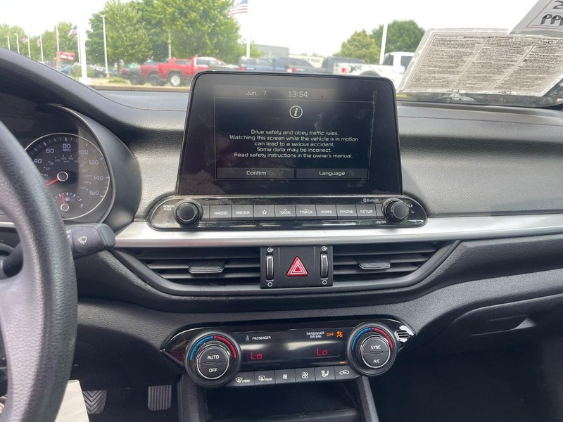 Kia Forte Vehicle Image 16