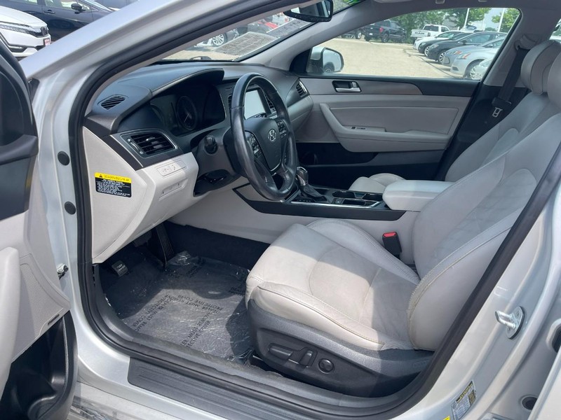 Kia Forte Vehicle Image 31