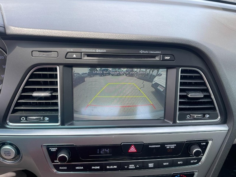 Kia Forte Vehicle Image 35