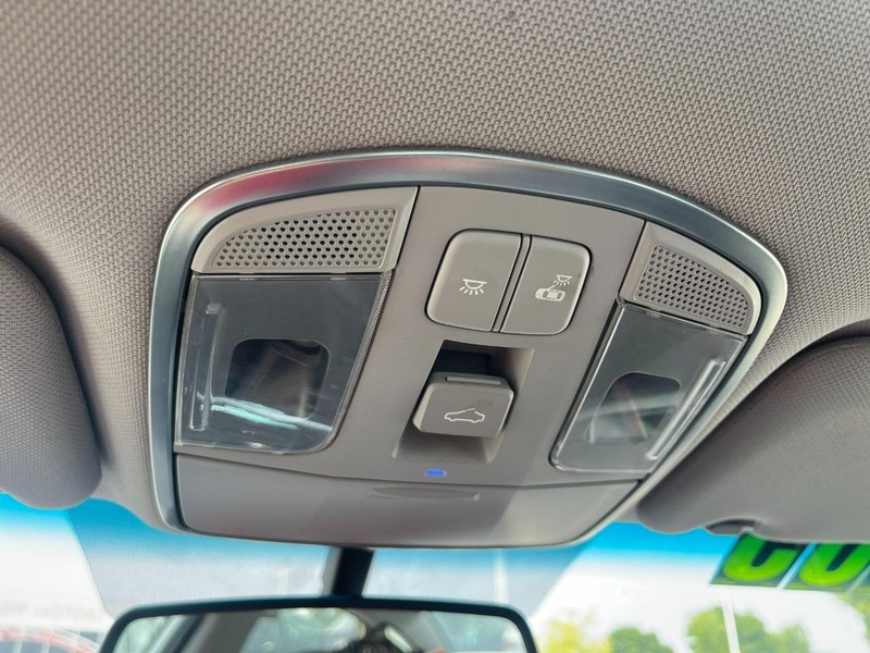 Kia Forte Vehicle Image 38