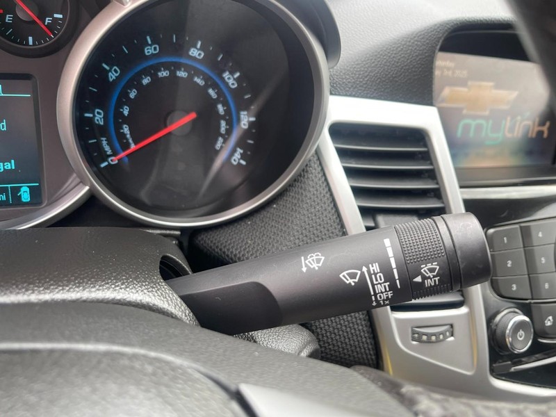 Chevrolet Cruze Vehicle Image 19