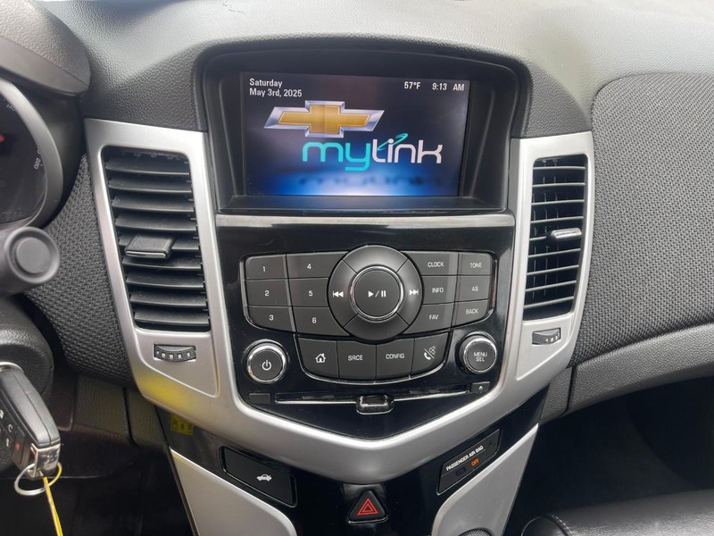 Chevrolet Cruze Vehicle Image 21
