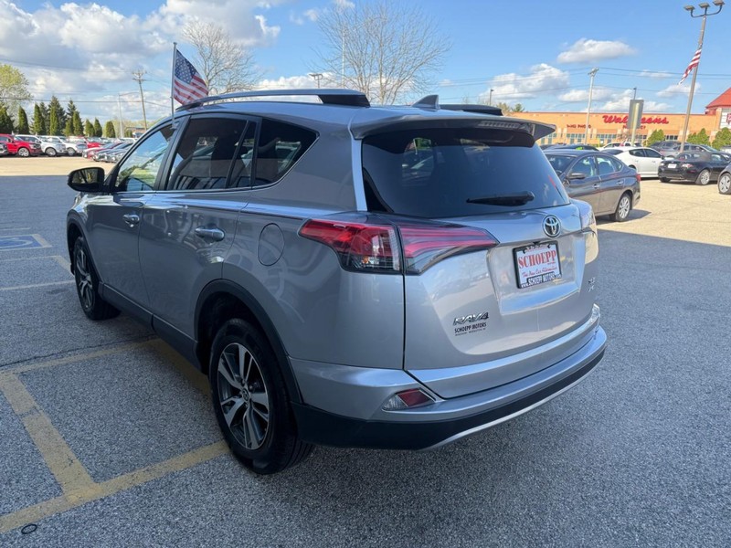 Toyota RAV4 Vehicle Image 07