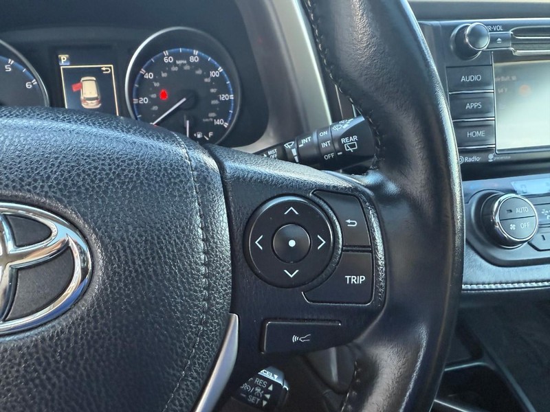 Toyota RAV4 Vehicle Image 21