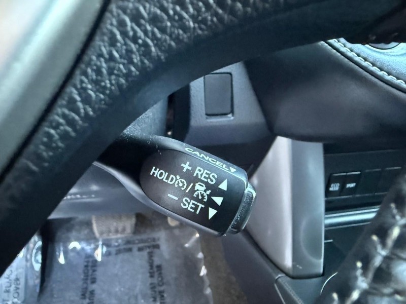Toyota RAV4 Vehicle Image 22