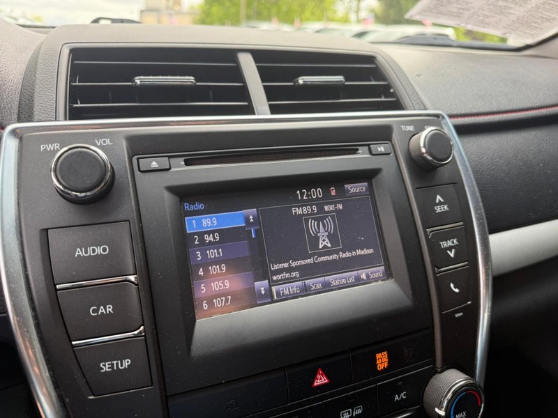 Toyota Camry Vehicle Image 23