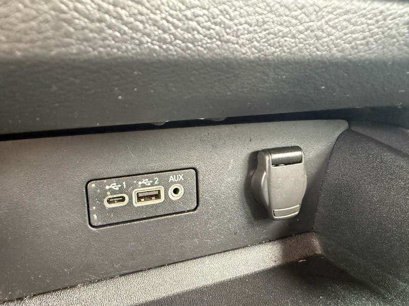 Nissan Altima Vehicle Image 27