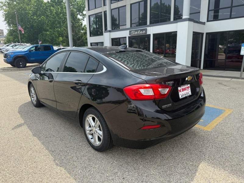 Chevrolet Cruze Vehicle Image 07