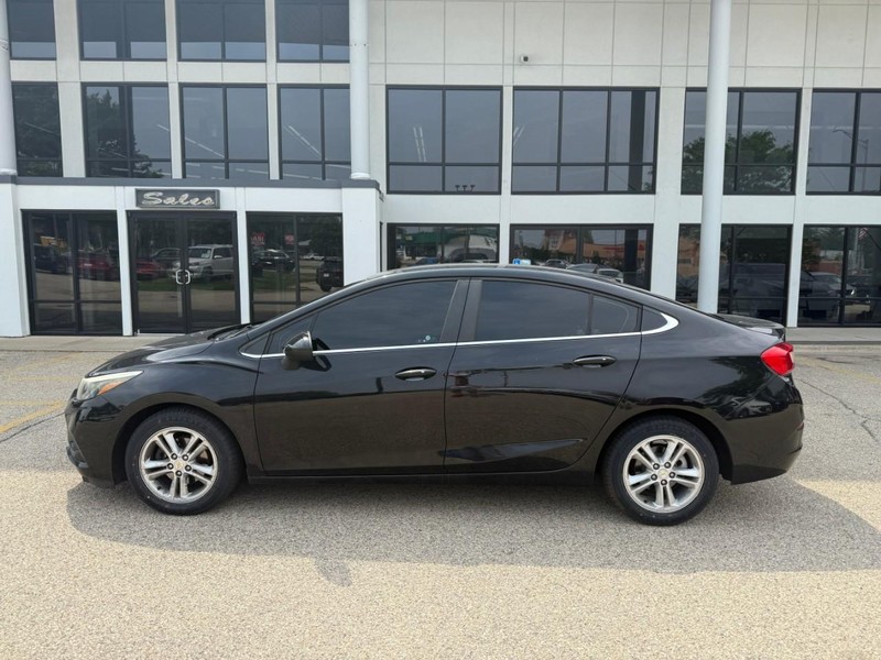 Chevrolet Cruze Vehicle Image 08