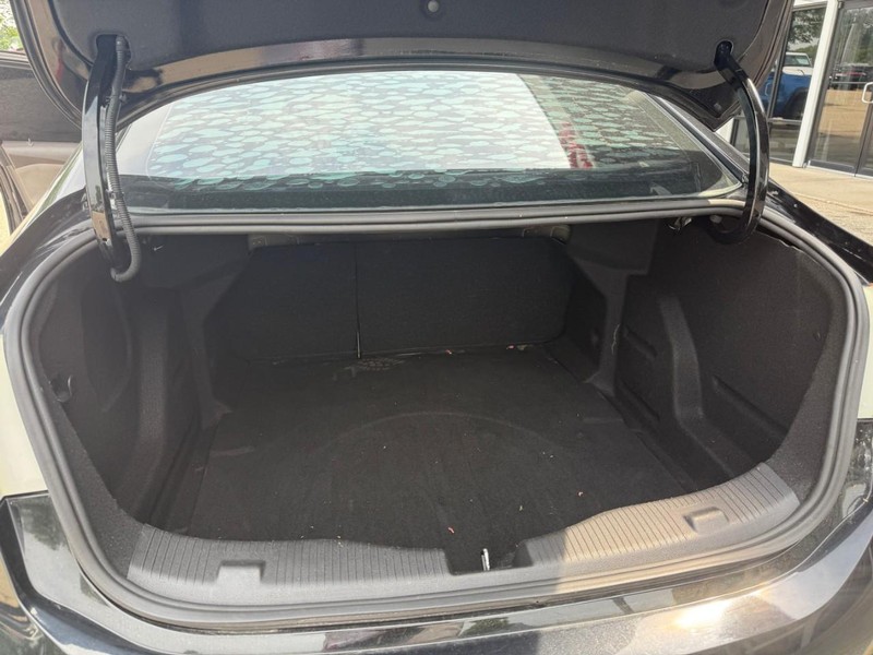 Chevrolet Cruze Vehicle Image 13