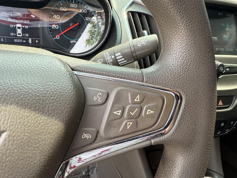 Chevrolet Cruze Vehicle Image 22