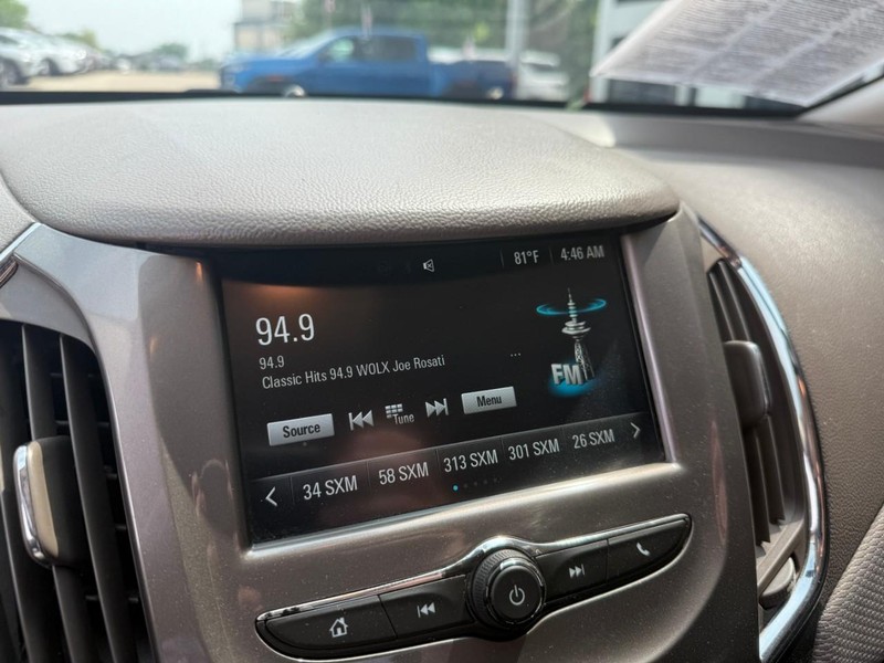 Chevrolet Cruze Vehicle Image 23