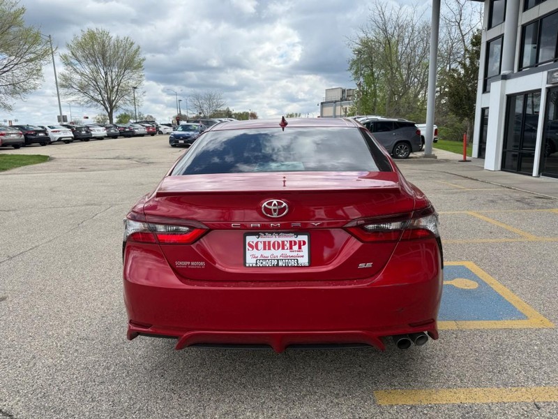 Toyota Camry Vehicle Image 06