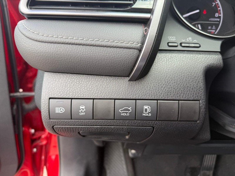Toyota Camry Vehicle Image 17