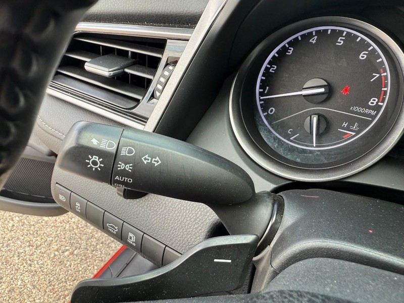 Toyota Camry Vehicle Image 21